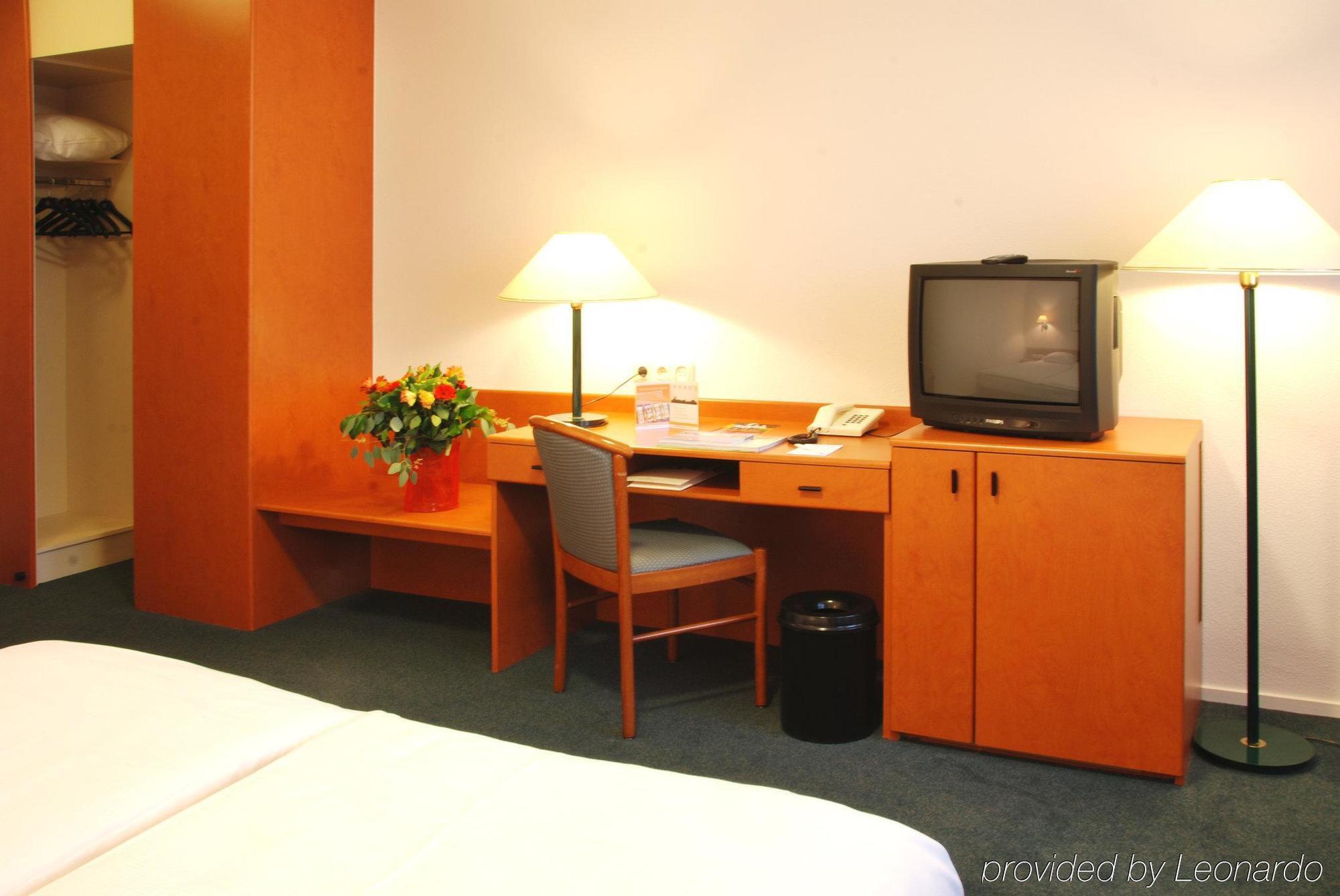 Fletcher Landhotel Bosrijk Roermond Room photo