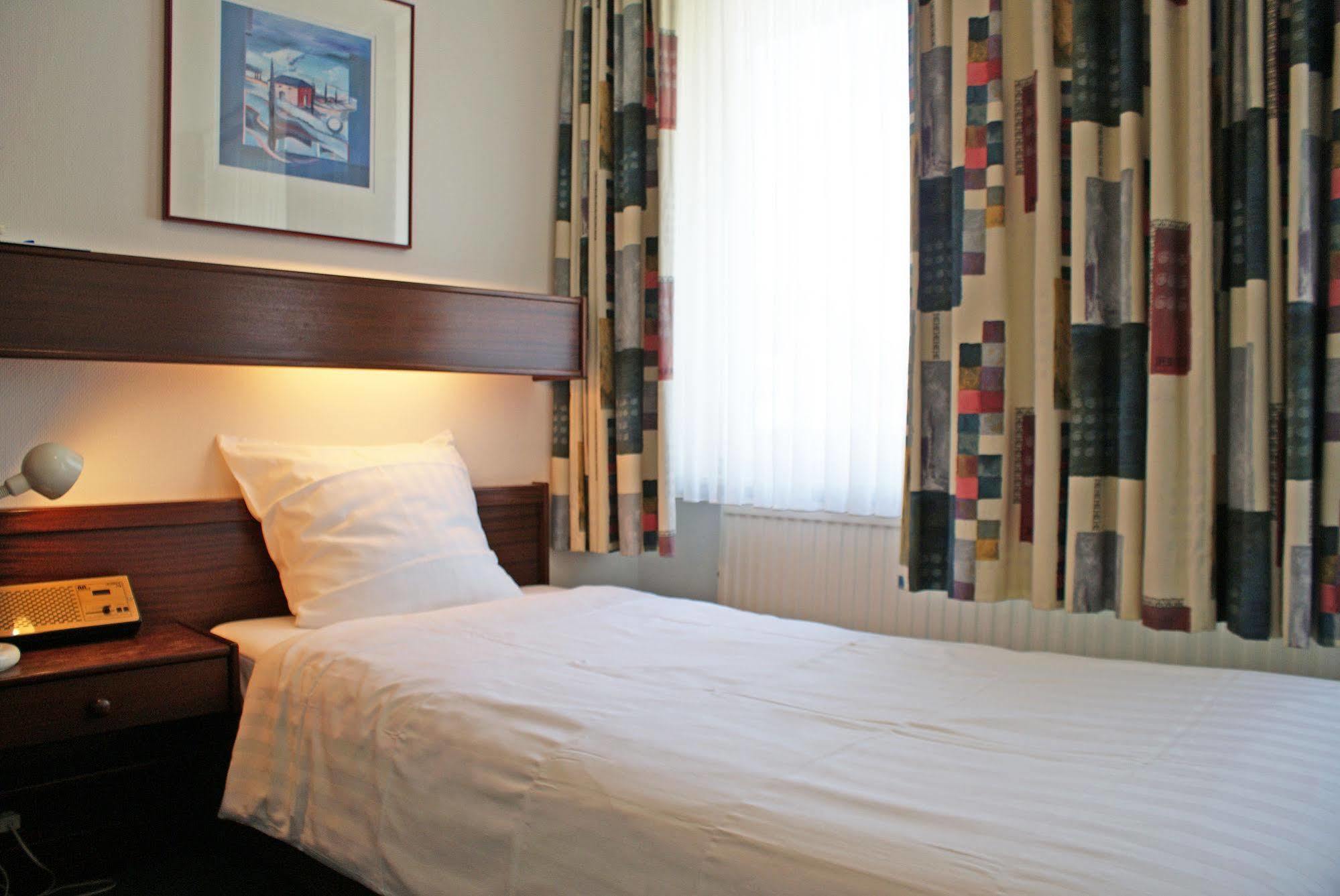 Fletcher Landhotel Bosrijk Roermond Exterior photo